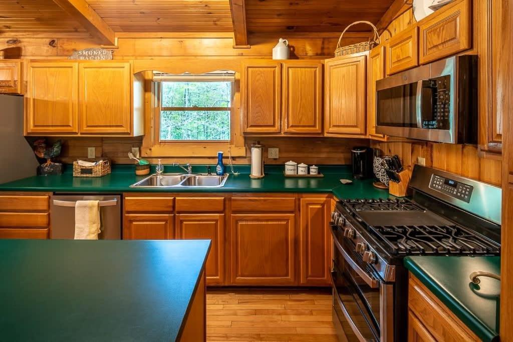 Cozy 'Grey Fox' Cabin Between Boone & Blowing Rock Kültér fotó
