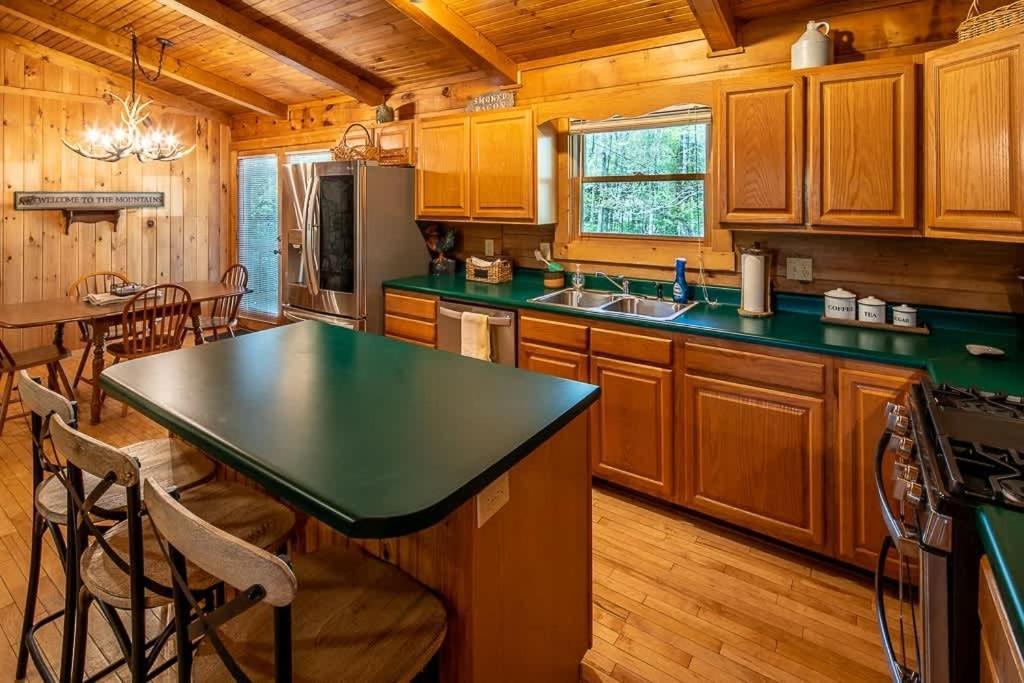 Cozy 'Grey Fox' Cabin Between Boone & Blowing Rock Kültér fotó